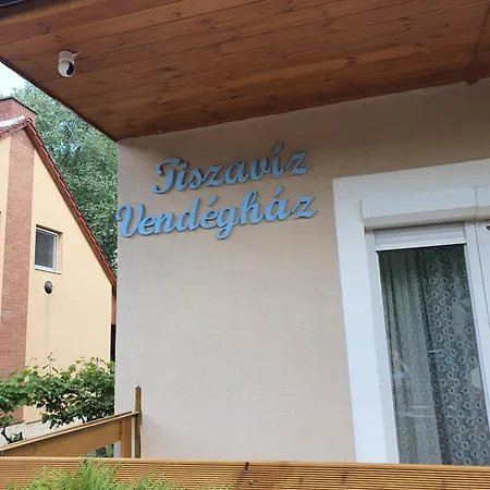 Tiszaviz Vendeghaz 아파트 *